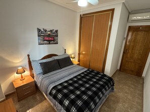 2 Schlafzimmer, Bügeleisen/Bügelbrett, Reisekinderbett, kostenloses WLAN