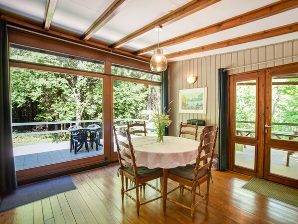 Chalet | Dining - Cozy Chalet in Trois Ponts near Forest (Trois-Ponts)