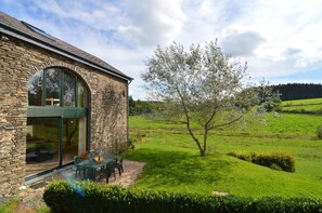 Cottage | Garden - Gite With Lake View (Bastogne)