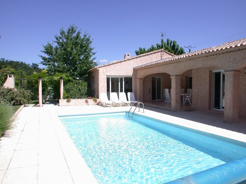 Villa in Provence With Pool and Garden