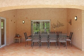 Villa | Balcony - Villa in Provence With Pool and Garden (Saint-Paul-en-Foret)