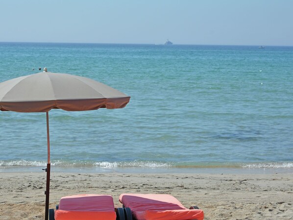 Villa | Exterior - Spacious Villa in Tavernes With Private Pool (Tavernes)