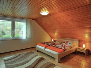 Apartment | 3 bedrooms, individually furnished - Geraumige Ferienwohnung im Sauerland (Olsberg)