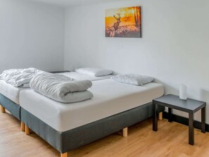 House | 3 bedrooms, individually furnished, bed sheets - Holiday Home Near Ravel Cycling Paths (Sankt-Vith)