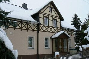 Exterior - Modern Apartment Inpohla Saxony Near Ski Area (Schwarzenberg/Erzgeb.)