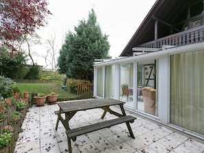 Balcony - An Attractively Furnished Holiday Home Amidst the Beautiful Hünsruck Scenery (Mastershausen)