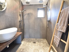 Chalet | Bathroom - Fascinaing Chalet With Sauna, Veranda, Lounge Set, Storage (Sint-Annaland)