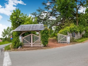 Reception - Marvellous Holiday Home in Ronse With Terrace (Ronse)