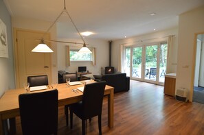 House | Dining - Refined Holiday Home in Guelders near Forest (Zelhem)