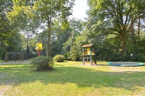 House | Children’s area - Refined Holiday Home in Guelders near Forest (Zelhem)
