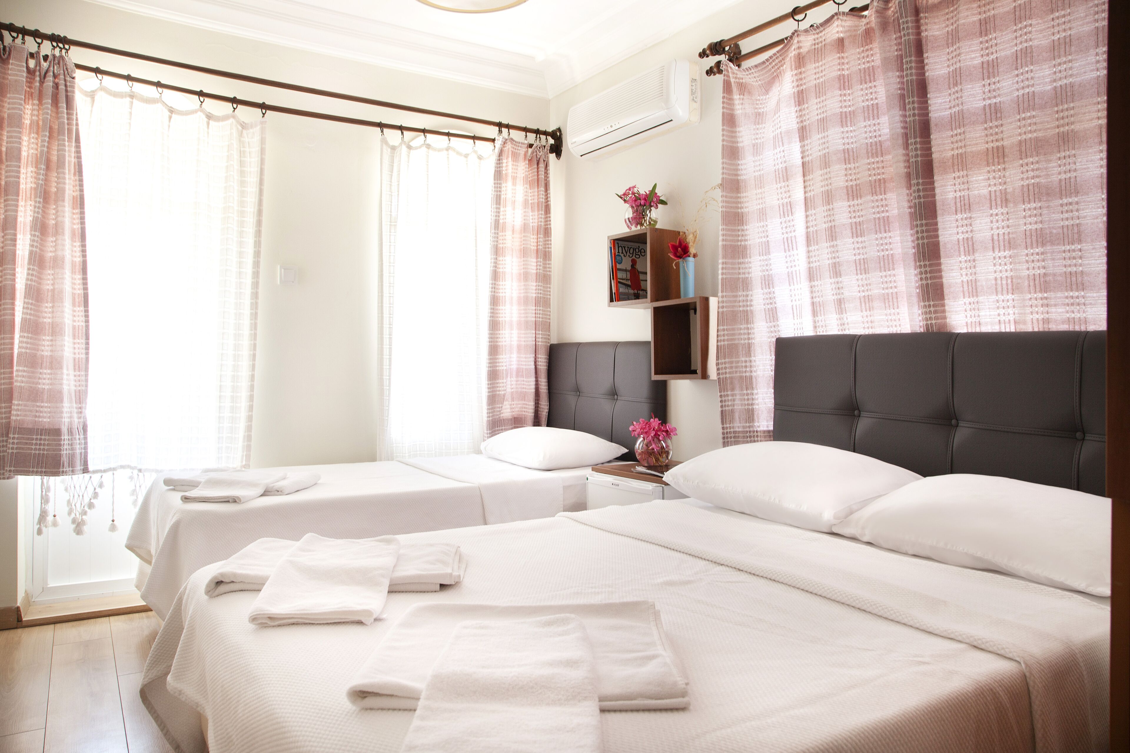 deluxe double room | minibar, in-room safe, iron/ironing board, free wifi