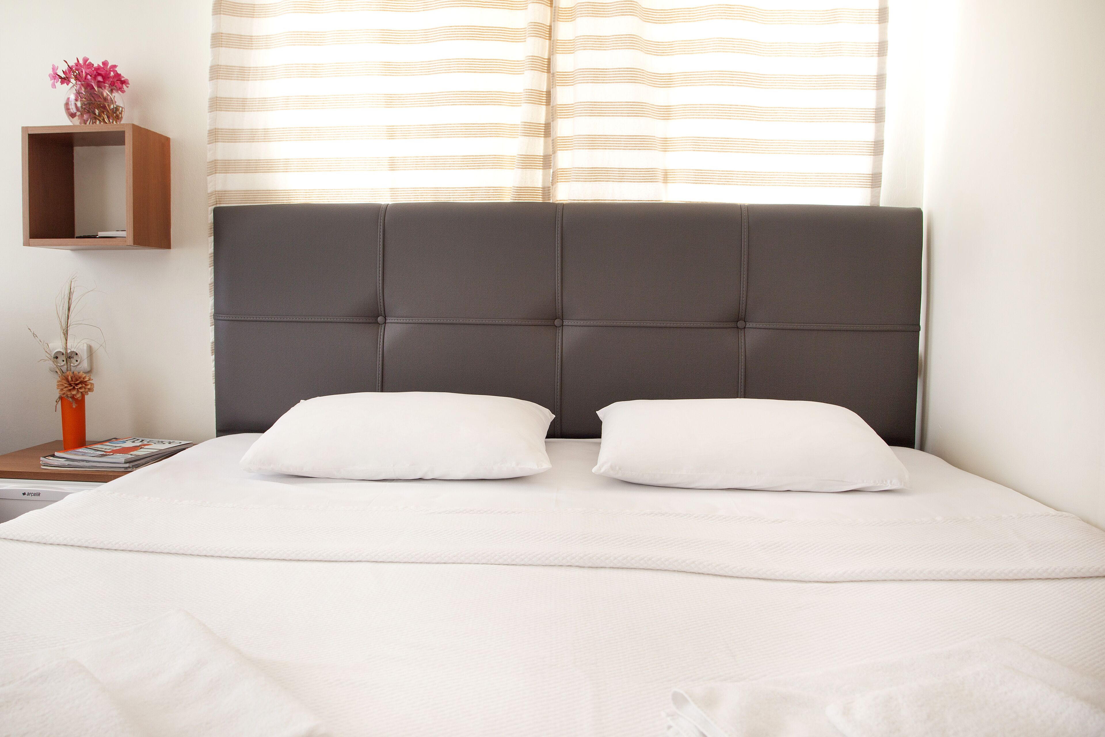 standard double room | minibar, in-room safe, iron/ironing board, free wifi