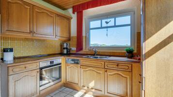 House | Dapur peribadi | Kerusi tinggi