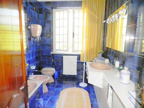 Villa | Bathroom - Villa in Tuscany near Town (Castellina Marittima)