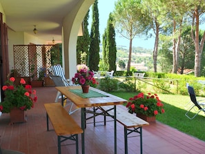 Villa | Balcony - Villa in Tuscany near Town (Castellina Marittima)