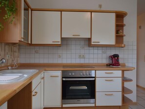 Private kitchen - Comfy Apartment in Zendscheid near Forest (Zendscheid)