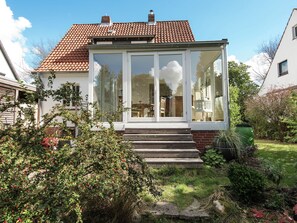 Exterior - Lovely Apartment in Celle With Garden and Grill (Celle)