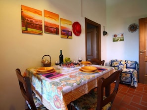 House | Dining - Farmhouse in Buonconvento (Buonconvento)