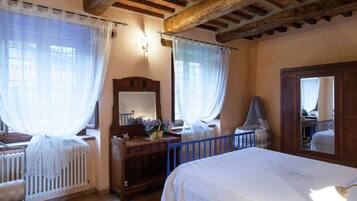 5 chambres, ameublement personnalisé, draps fournis