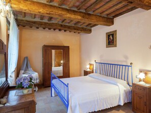 House | 5 bedrooms, individually furnished, bed sheets - Castiglione di Garfagnana Haven (Castiglione di Garfagnana)