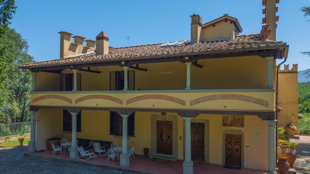 Unclassified image, 1 of 36, button - Charming Villa in Tuscany With Swimming Pool (Rignano sull'Arno)