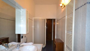 Unclassified image, 5 of 36, button - Charming Villa in Tuscany With Swimming Pool (Rignano sull'Arno)
