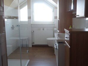 Apartment | Badezimmer