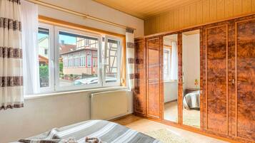 Apartemen | 1 kamar tidur dan dilengkapi dengan perabotan berbeda-beda