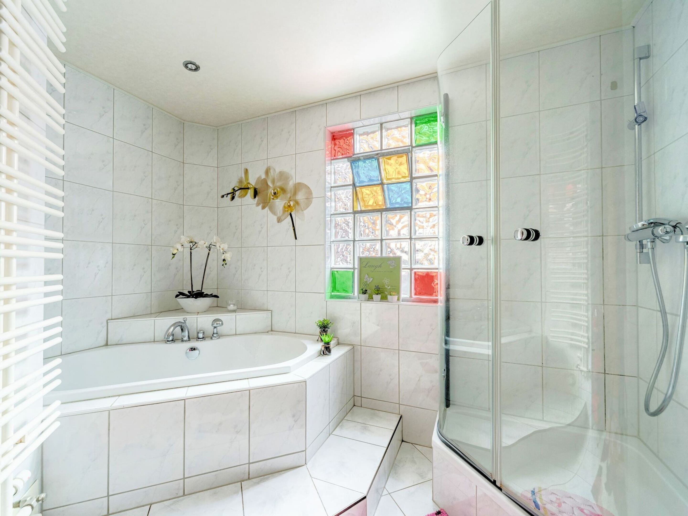 Apartment | Badezimmer | Badewanne