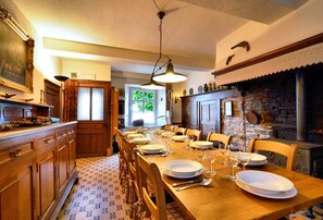 Cottage | Dining