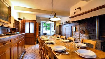Cottage | Tempat makan