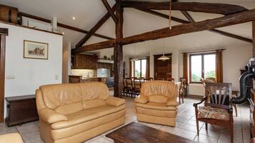 Cottage | Living area