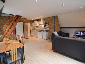 Dining - Great Cottage in the Countryside on Quiet and Small Park (Stramproy)