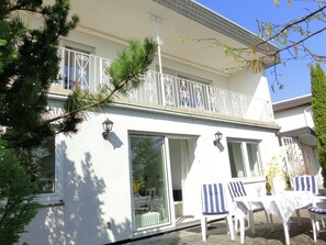 Apartment | Exterior - Flat With Mountain Views in Welferode (Homberg)
