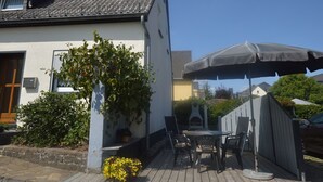 Unclassified image, 3 of 26, button - Atmospheric House in the Centre of Daun, but Still in a Quiet Location and With Parking (Daun)