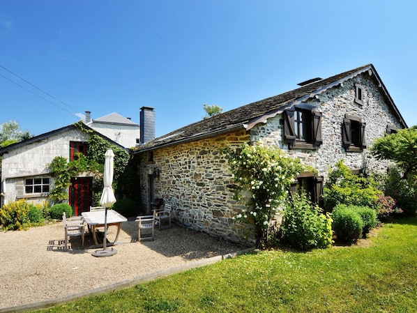 House | Property grounds