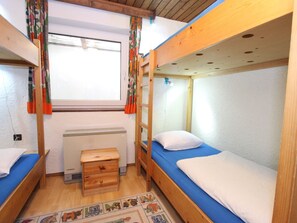 Chalet | 2 bedrooms, individually furnished, iron/ironing board