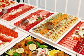 朝食ビュッフェ
