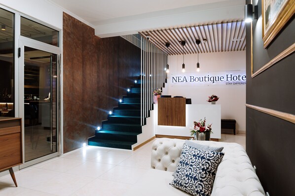 Lobby sitting area - Boutique Hotel Nea (Brcko)