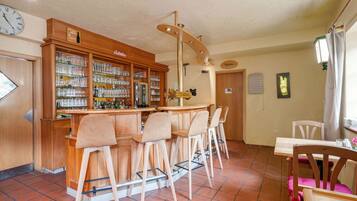 Apartment | Dining