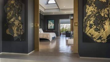 4 bedrooms, free WiFi, bed sheets