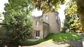 Cottage | Garden