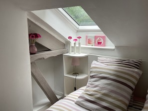 Cottage | 1 bedroom, individually furnished, bed sheets - Cottage in Central Bayeux (Bayeux)