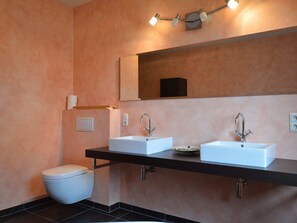 House | Bathroom