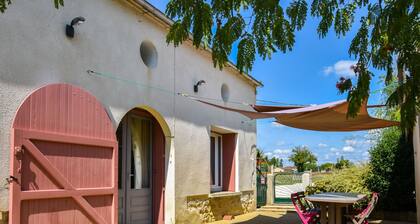 Charming Holiday Home in Fonroque With Fenced Garden