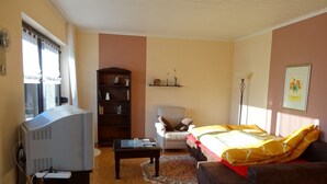 1 bedroom, bed sheets - Apartment on the Milstättersee With Swimming Pool in the Summer (Seeboden)