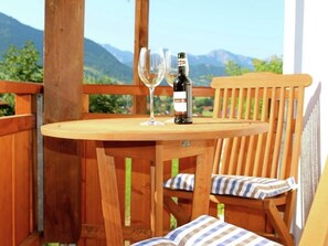 Apartment | Dining - Aesthetic Apartment in Halblech Germany near Ski Area (Halblech)