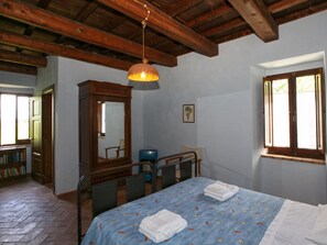 1 bedroom, individually furnished