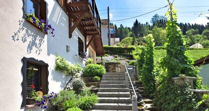 Quaint Farmhouse in Langenbach near Lake
