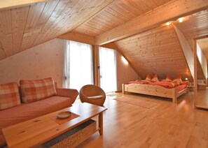Room amenity - Quaint Farmhouse in Langenbach near Lake (Schleusegrund)